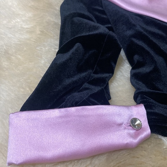 Elegant velvet and satin off shoulder top - Picture 4 of 10